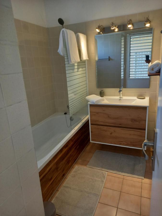 Ravinala Apartment แซงต์-ฟรองซัวส์ ภายนอก รูปภาพ