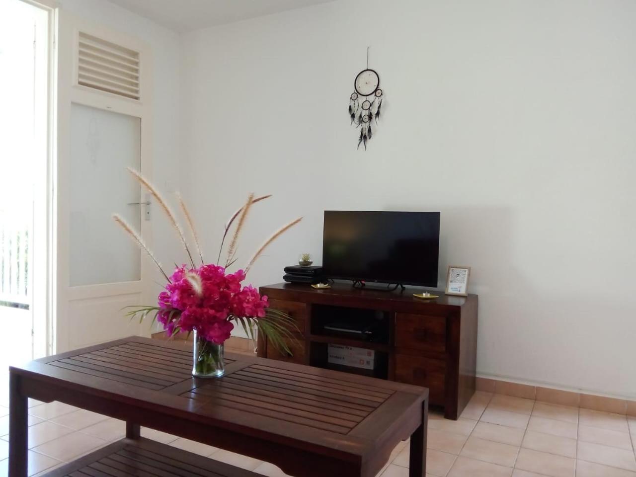 Ravinala Apartment แซงต์-ฟรองซัวส์ ภายนอก รูปภาพ